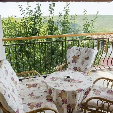 Kъща за гости калимански рай Kalimantsi