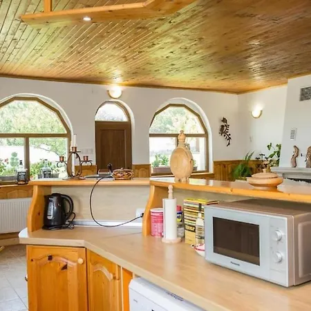 Kъща за гости калимански рай 度假居 *